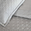 Suave_Quilt_cool_grey_detail_